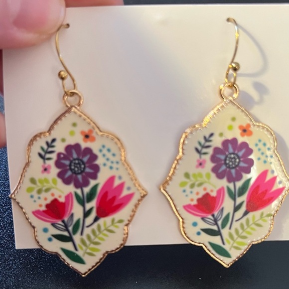 Spring Flower Earrings - Picture 5 of 6